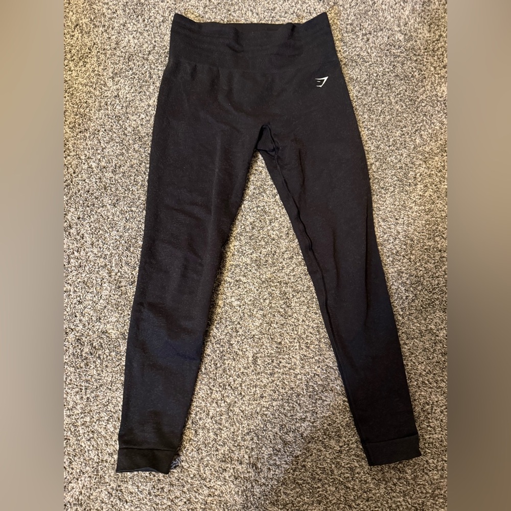 Women’s size small Gymshark black leggings